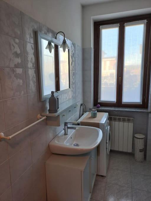 Appartamento Anna Lungo Fiume - Lago Maggiore Sesto Calende Exterior photo
